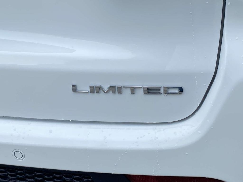 new 2025 Jeep Compass car, priced at $35,594