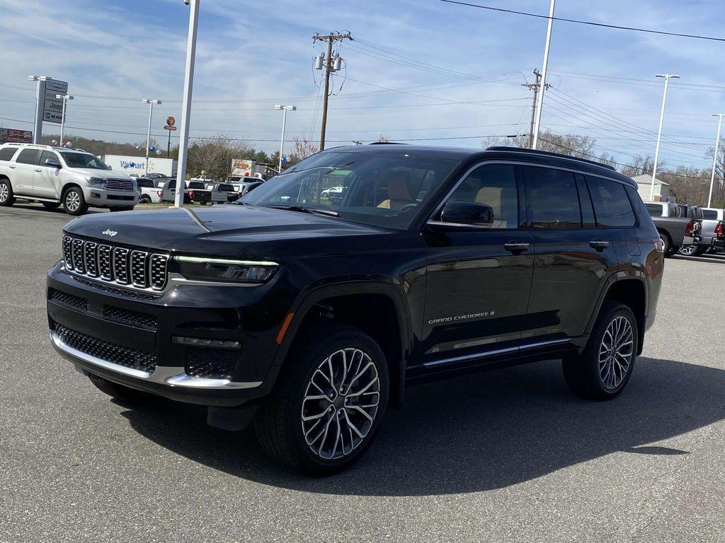 new 2025 Jeep Grand Cherokee L car, priced at $67,760