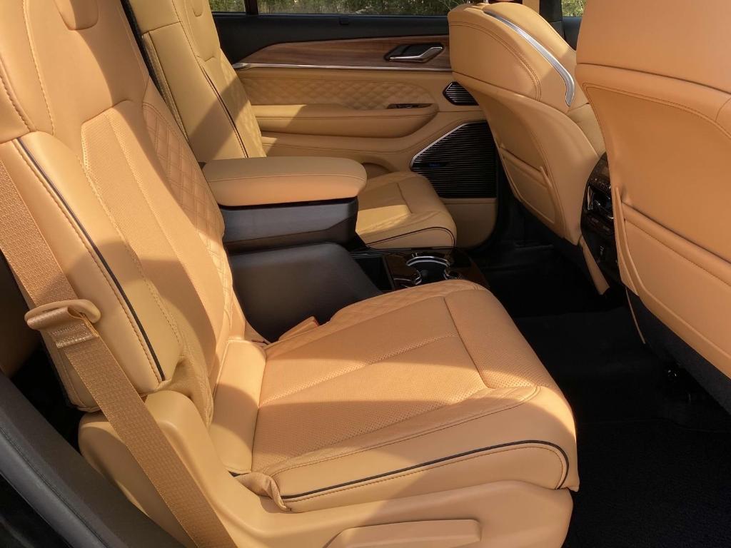 new 2025 Jeep Grand Cherokee L car, priced at $63,256