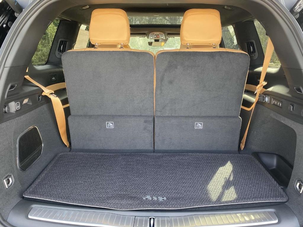 new 2025 Jeep Grand Cherokee L car, priced at $63,256