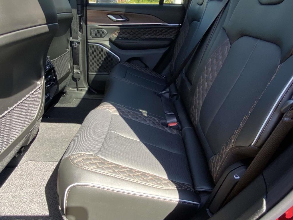 new 2025 Jeep Grand Cherokee car, priced at $61,425
