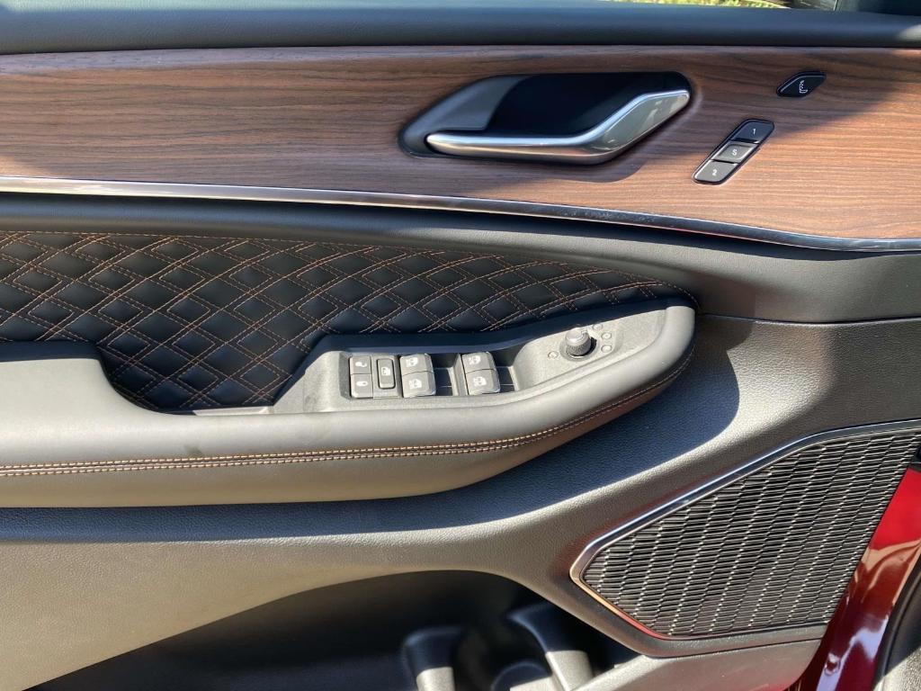 new 2025 Jeep Grand Cherokee car, priced at $61,425