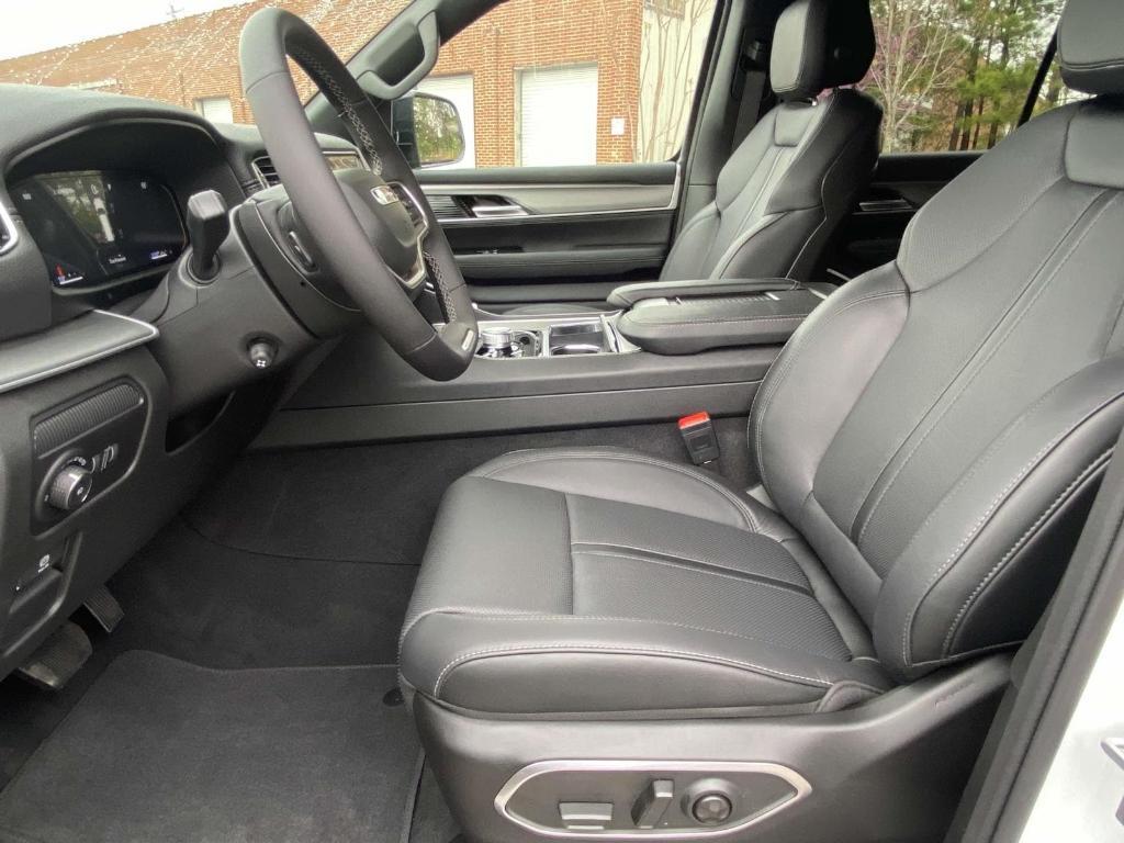 new 2025 Jeep Wagoneer car, priced at $71,735