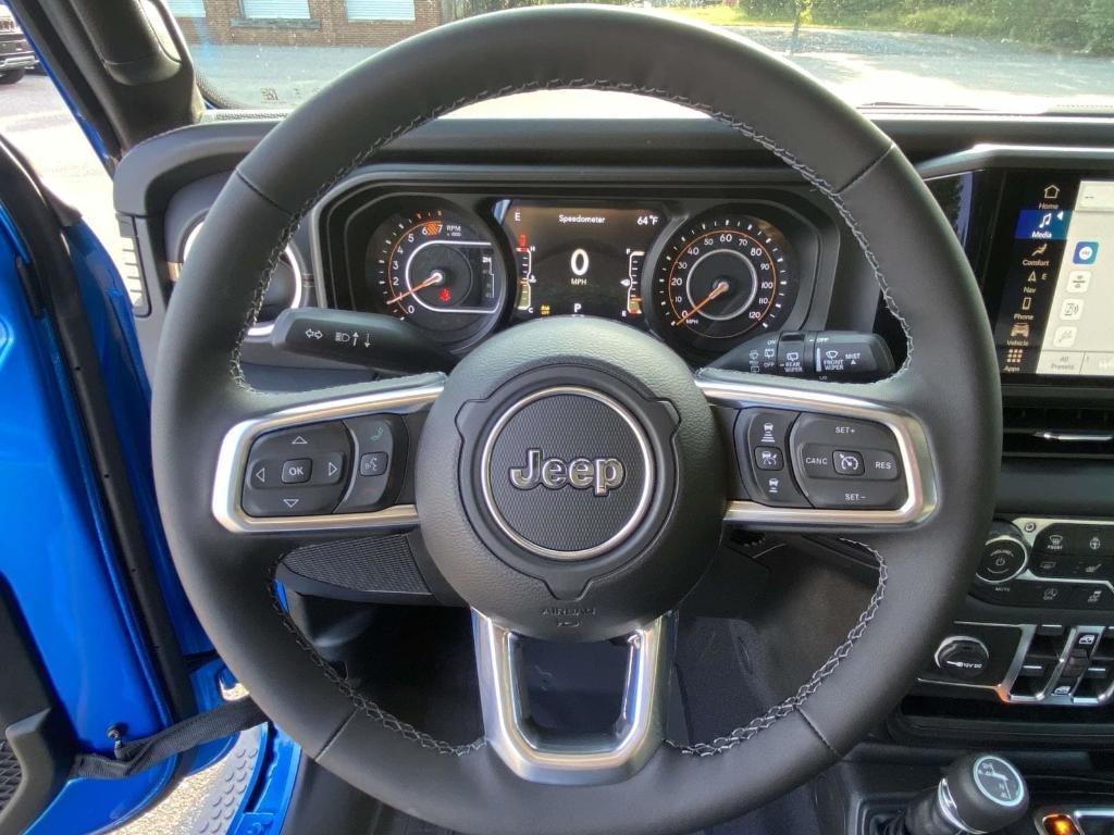 new 2025 Jeep Wrangler car, priced at $54,620