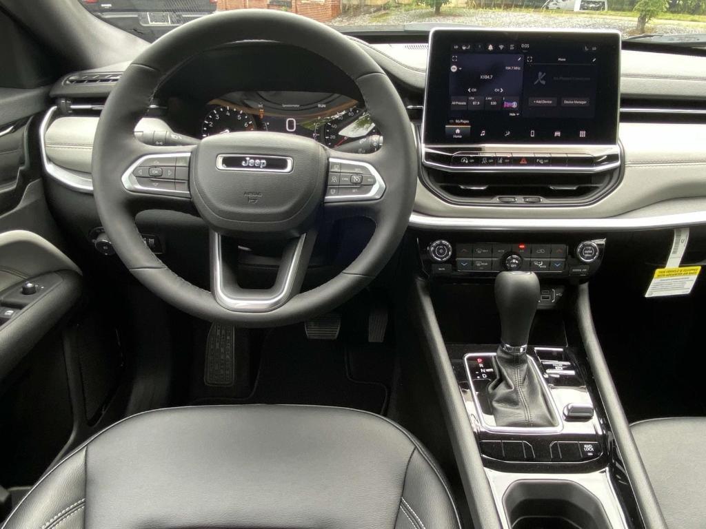 new 2025 Jeep Compass car, priced at $36,189