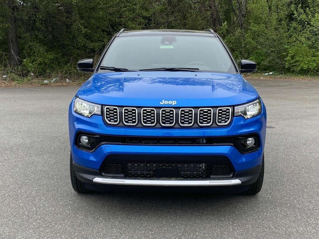new 2025 Jeep Compass car, priced at $37,510