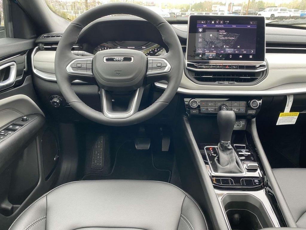new 2025 Jeep Compass car, priced at $37,510