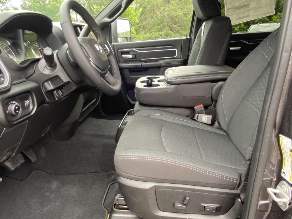 new 2025 Ram 2500 car, priced at $71,740