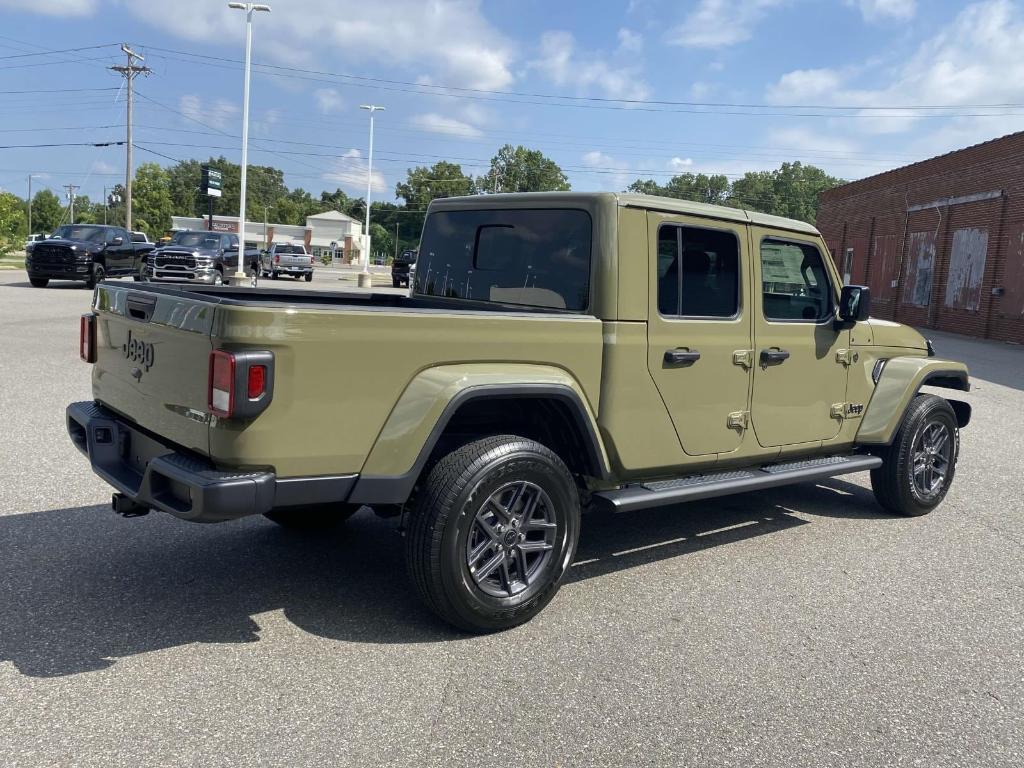 new 2025 Jeep Gladiator car, priced at $47,548