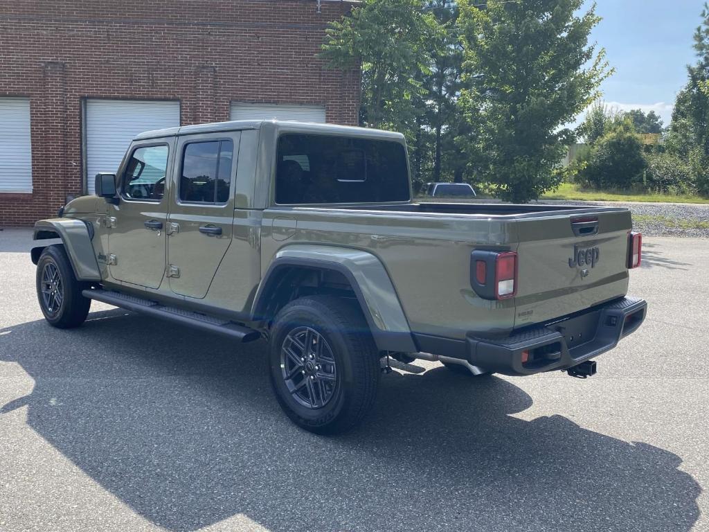 new 2025 Jeep Gladiator car, priced at $47,548