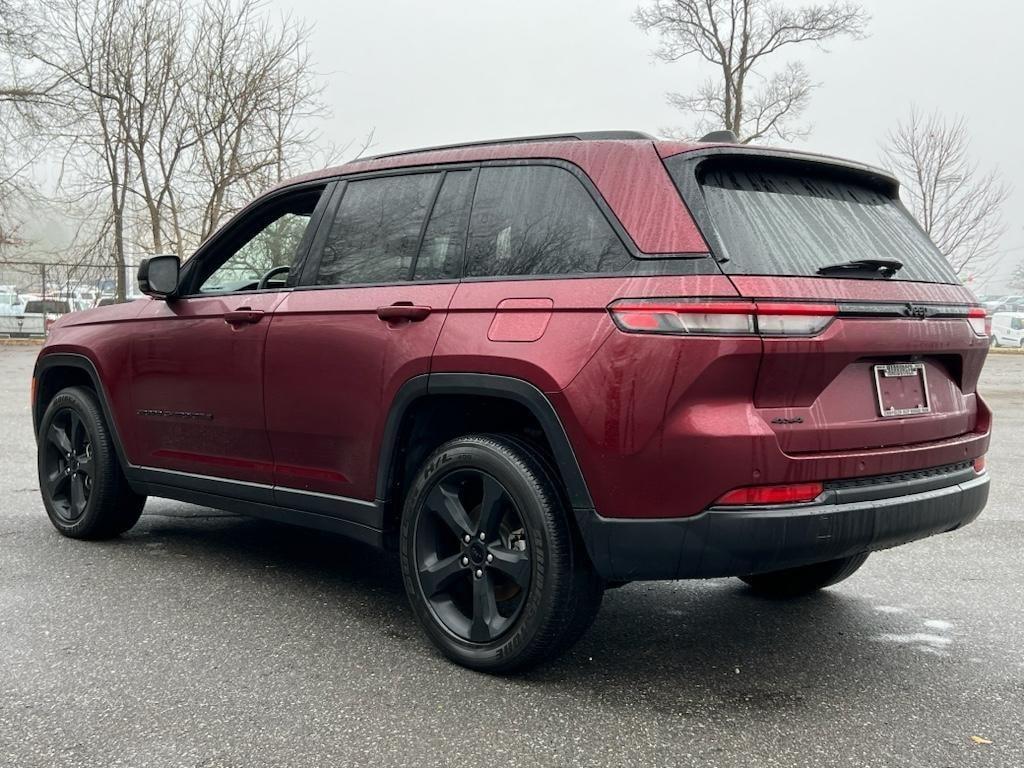 used 2023 Jeep Grand Cherokee car, priced at $29,448