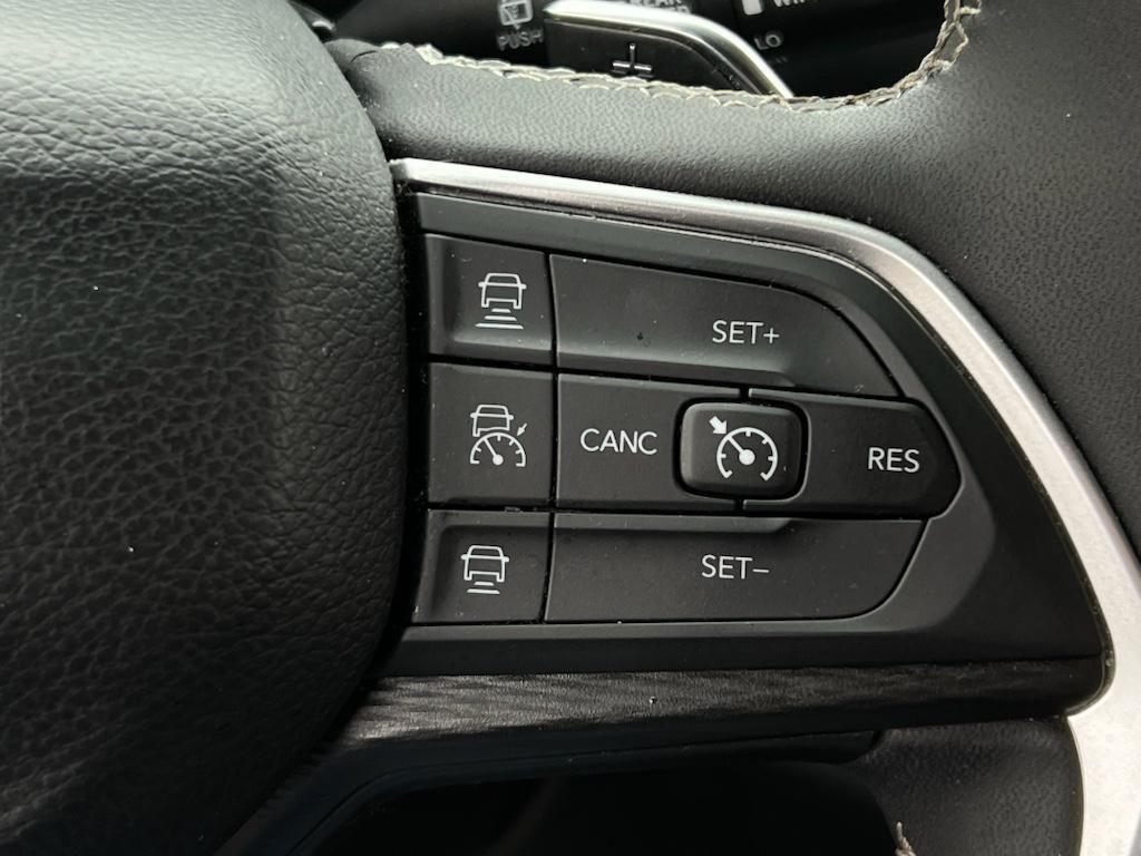 used 2023 Jeep Grand Cherokee car, priced at $29,999