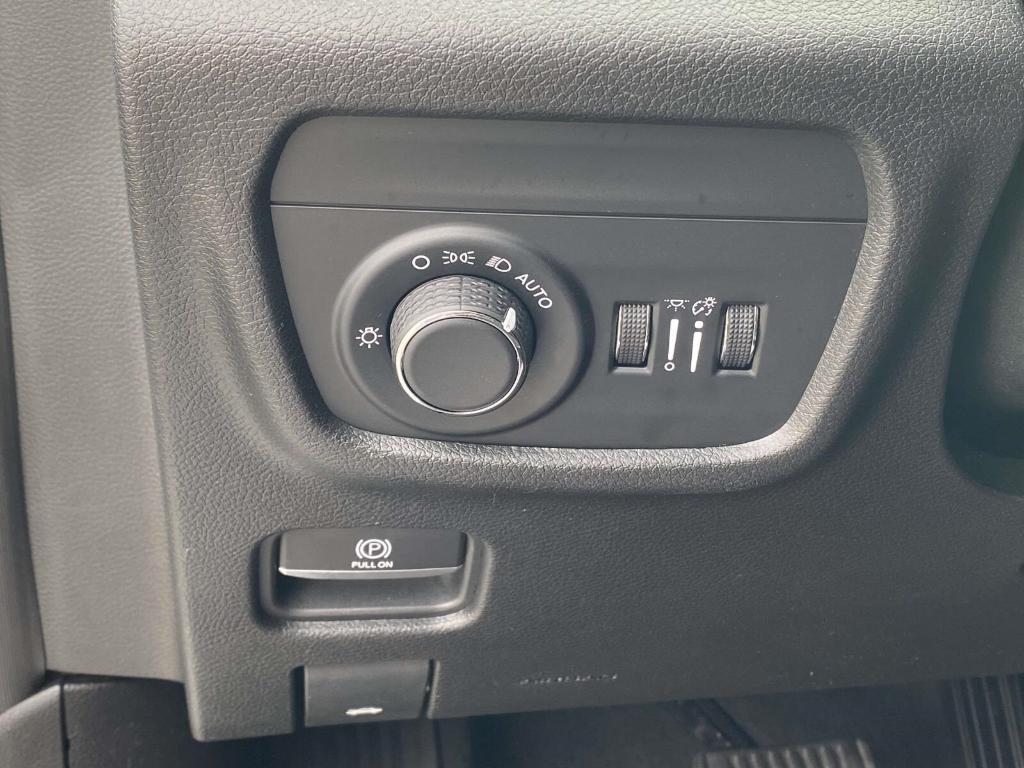 used 2023 Jeep Grand Cherokee L car, priced at $29,999