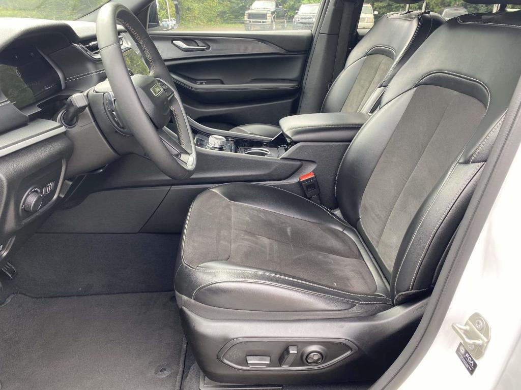 used 2023 Jeep Grand Cherokee L car, priced at $29,999