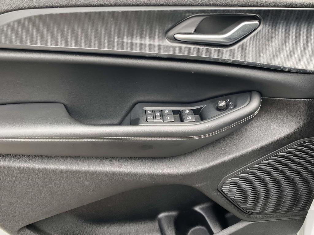 used 2023 Jeep Grand Cherokee L car, priced at $29,999