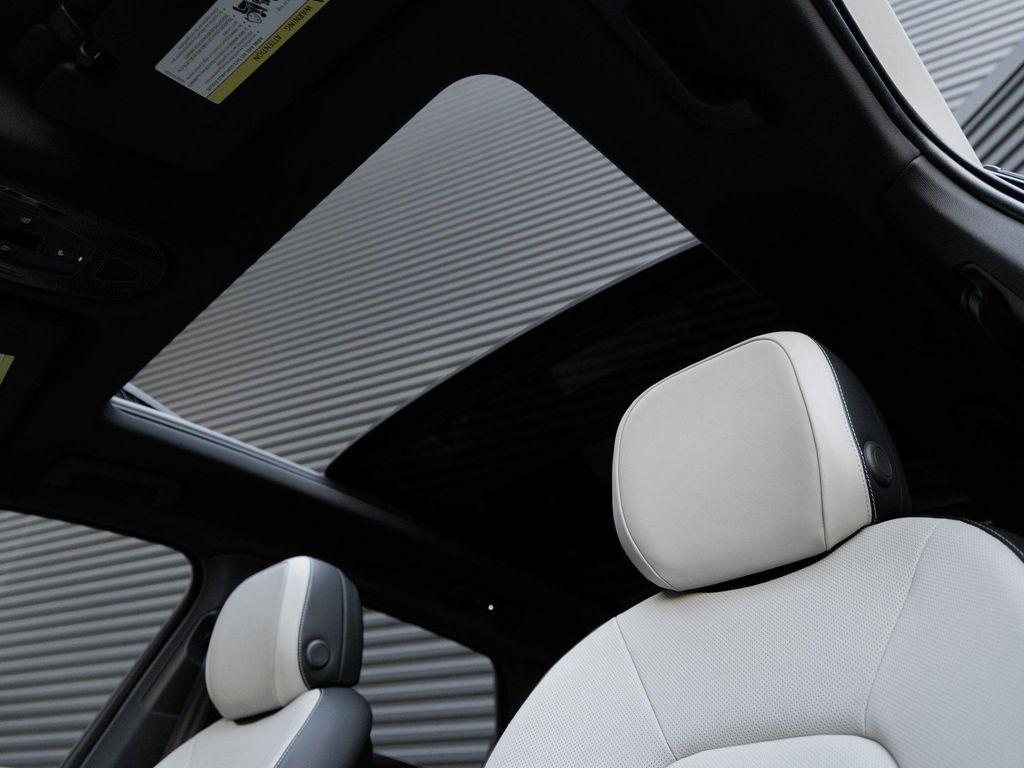 new 2025 Porsche Cayenne car, priced at $121,925