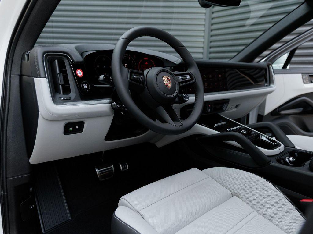 new 2025 Porsche Cayenne car, priced at $121,925