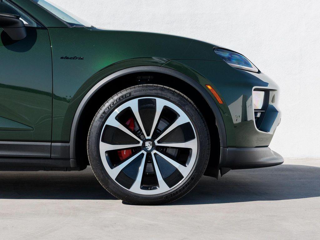 used 2025 Porsche Macan car, priced at $94,990