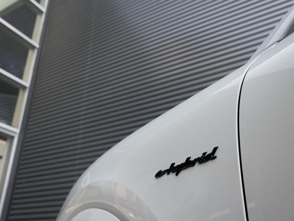 new 2025 Porsche Cayenne car, priced at $200,265