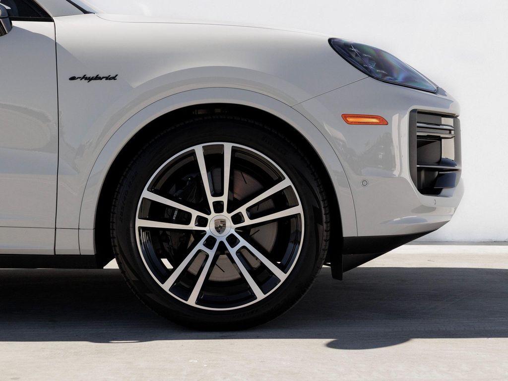 new 2025 Porsche Cayenne car, priced at $200,265