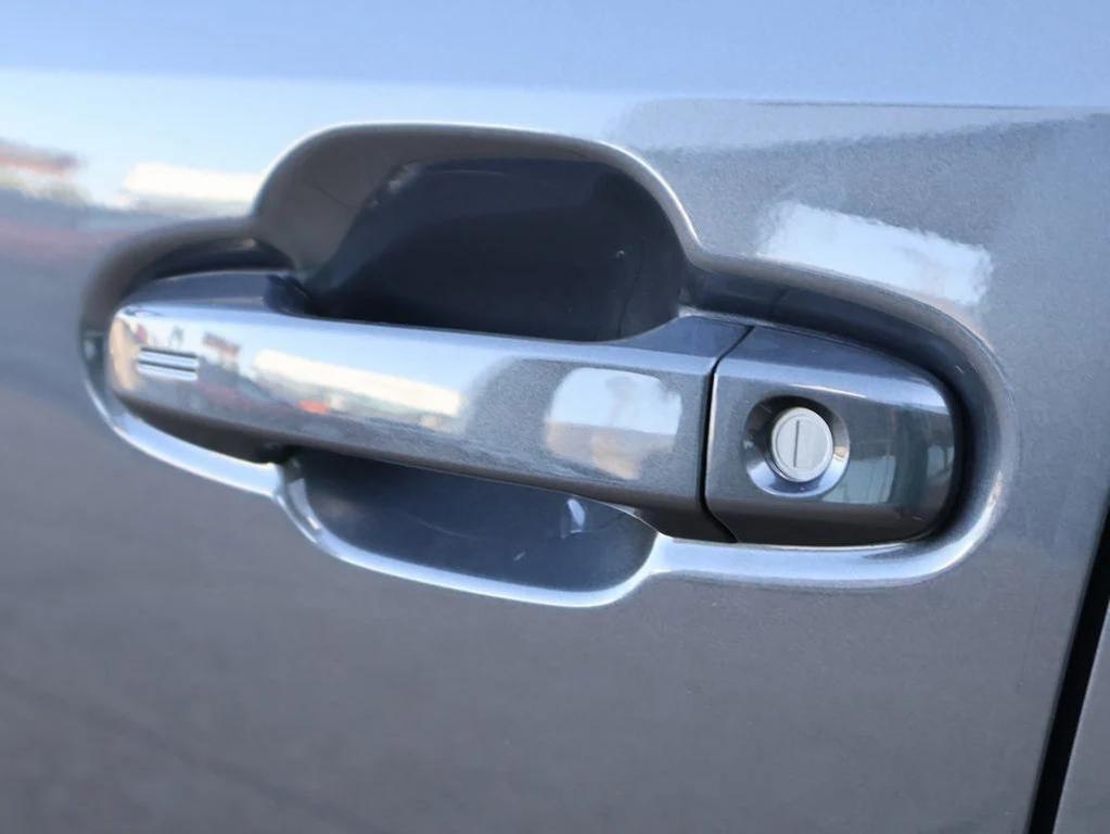 new 2025 Subaru Crosstrek car, priced at $34,397