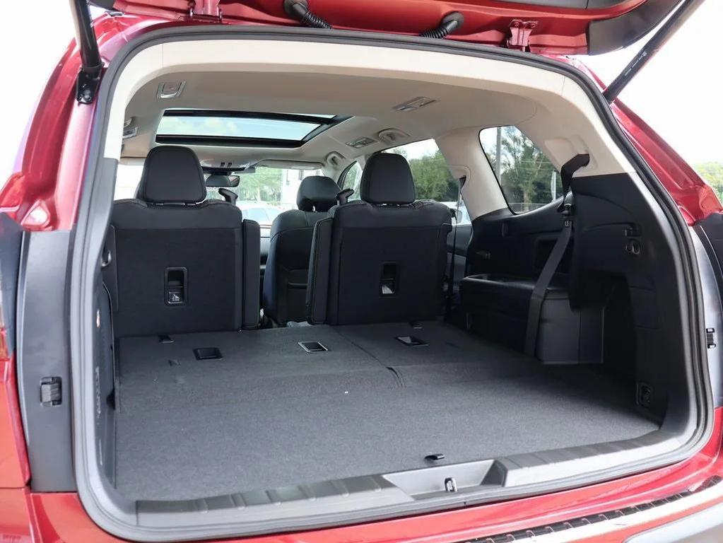 new 2025 Subaru Ascent car, priced at $42,219