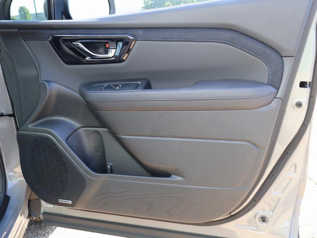 new 2025 Subaru Forester Hybrid car, priced at $41,274