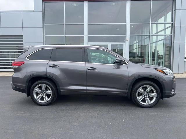used 2019 Toyota Highlander car, priced at $23,750