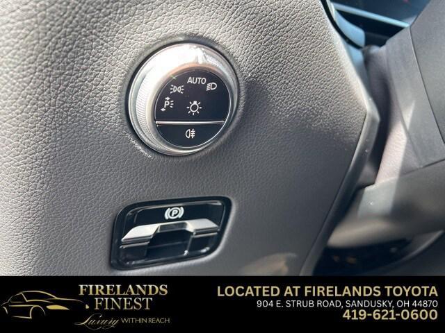 used 2023 Mercedes-Benz GLC 300 car, priced at $36,500