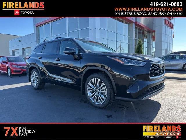 new 2025 Toyota Highlander car, priced at $54,646