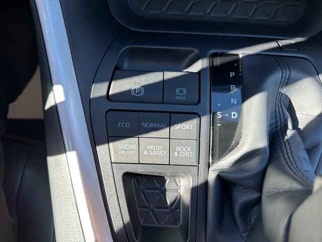 new 2025 Toyota RAV4 car, priced at $38,157