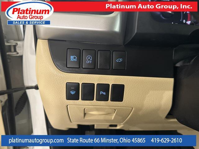 used 2018 Toyota Highlander car, priced at $22,500