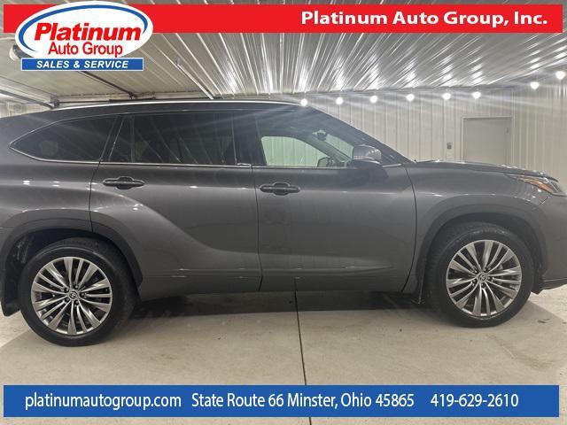 used 2021 Toyota Highlander car, priced at $31,698
