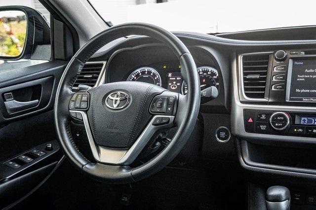 used 2018 Toyota Highlander car, priced at $27,957