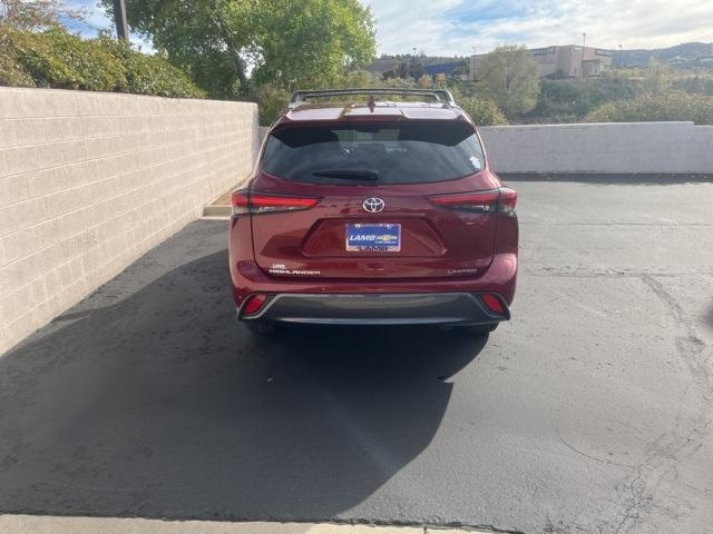 used 2020 Toyota Highlander car, priced at $34,291