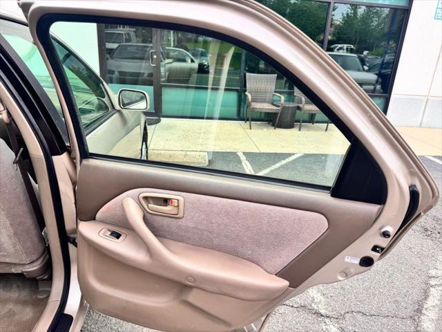 used 1998 Toyota Camry car, priced at $4,499