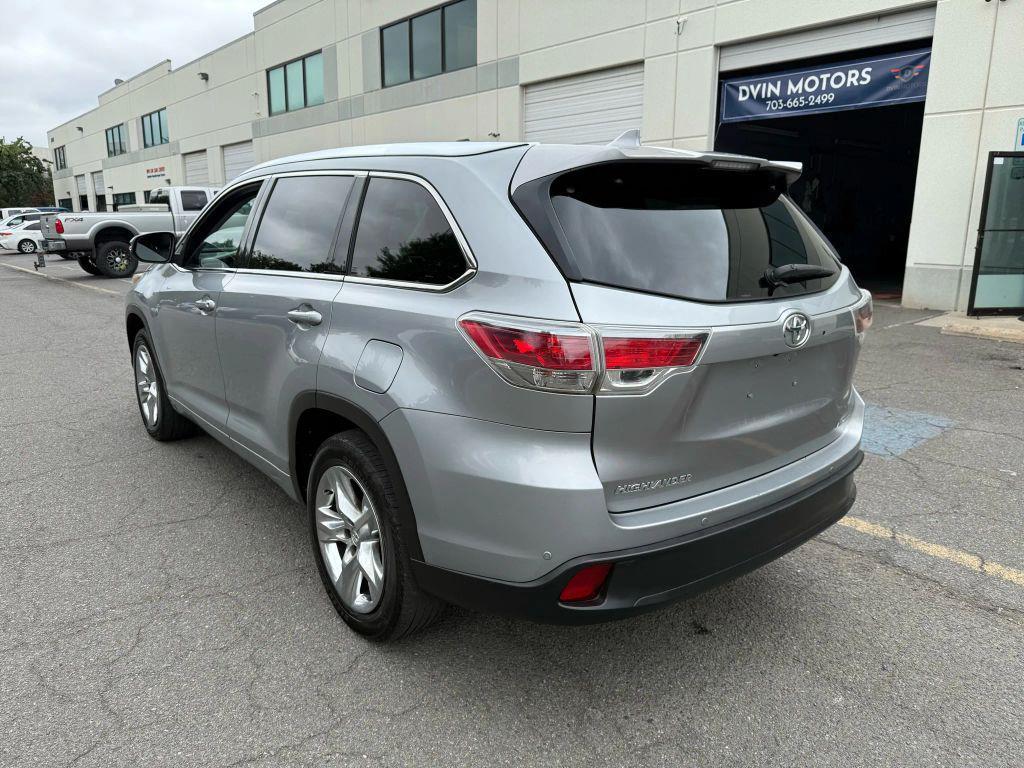 used 2015 Toyota Highlander car, priced at $17,999