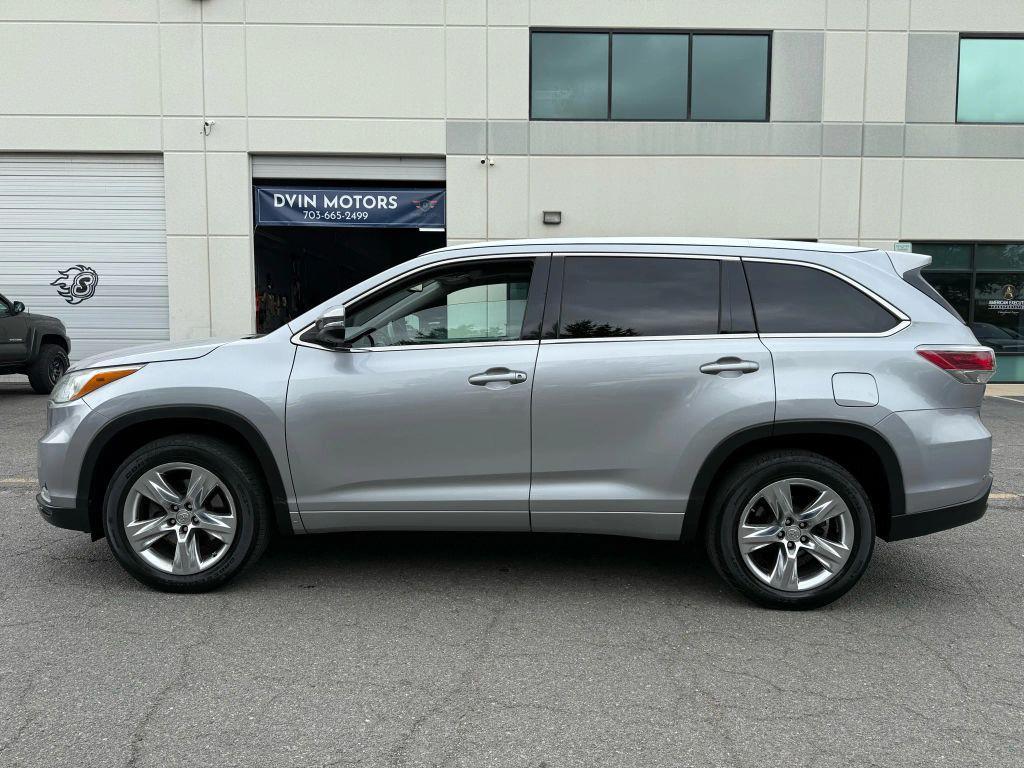 used 2015 Toyota Highlander car, priced at $17,999