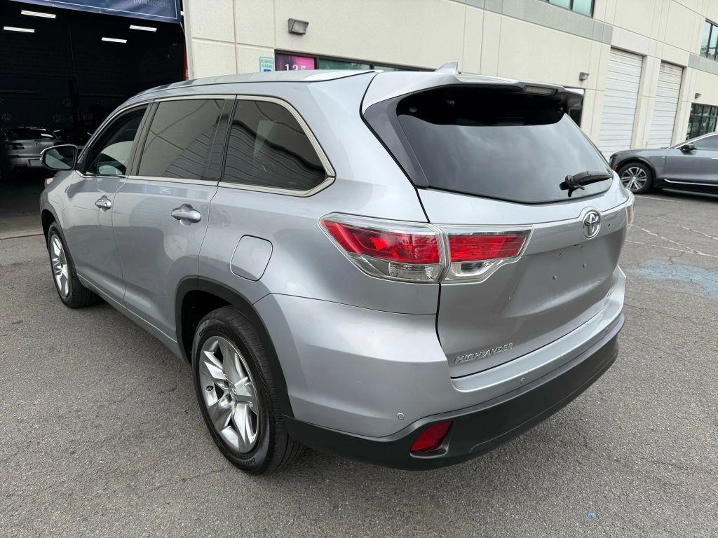 used 2015 Toyota Highlander car, priced at $17,999