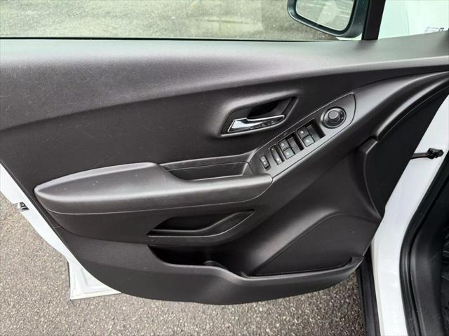 used 2020 Chevrolet Trax car, priced at $12,999