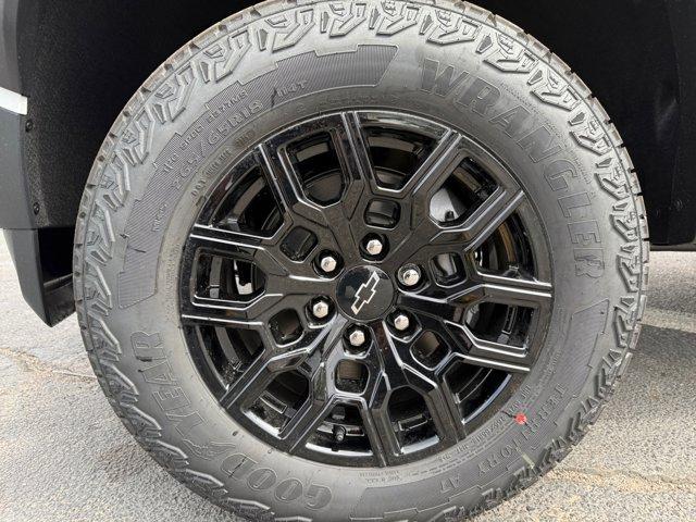 new 2026 Chevrolet Colorado car, priced at $43,233
