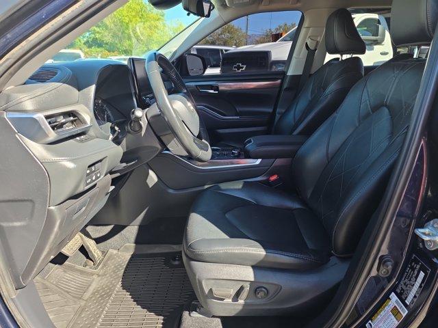 used 2020 Toyota Highlander car, priced at $35,500