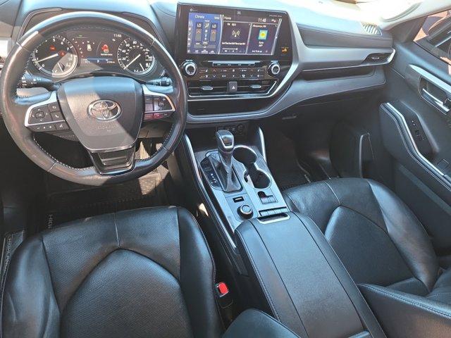 used 2020 Toyota Highlander car, priced at $35,500