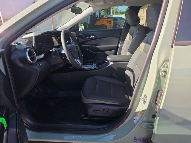 new 2025 Chevrolet Trax car, priced at $26,613