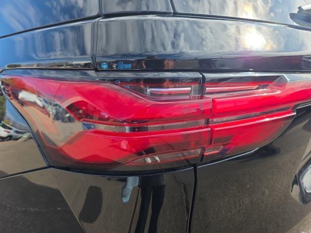 used 2023 Chevrolet Traverse car, priced at $30,370