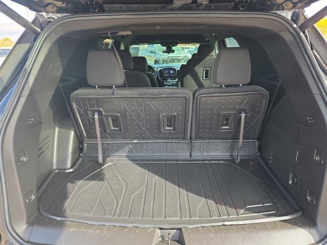 used 2023 Chevrolet Traverse car, priced at $30,370