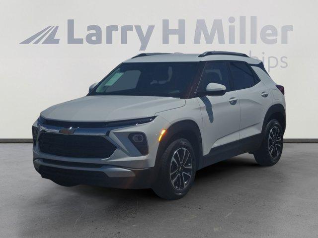 used 2025 Chevrolet TrailBlazer car, priced at $28,633