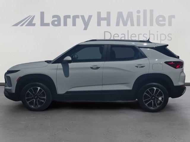 used 2025 Chevrolet TrailBlazer car, priced at $28,048