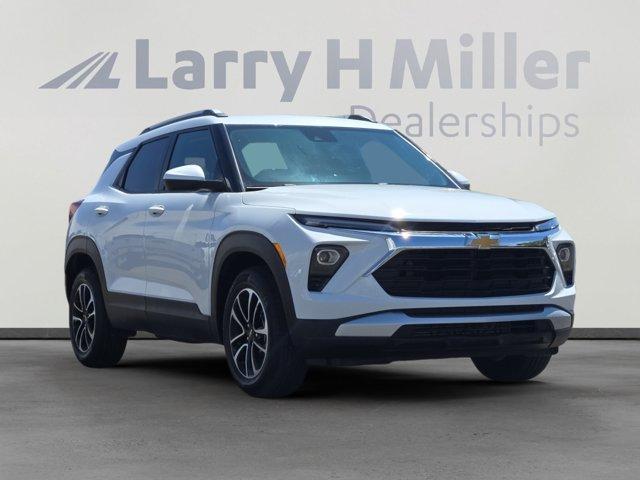 used 2025 Chevrolet TrailBlazer car, priced at $28,048