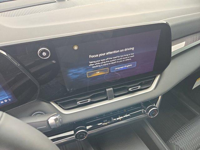 new 2025 Chevrolet Equinox car, priced at $31,879